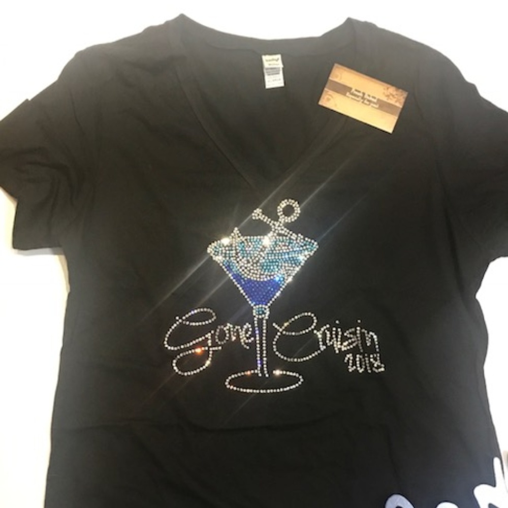 Bling XL Cruise VNeck T NWT